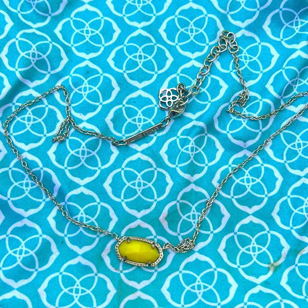 Kendra Scott Pendant